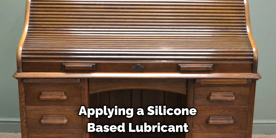 Applying a Silicone Based Lubricant