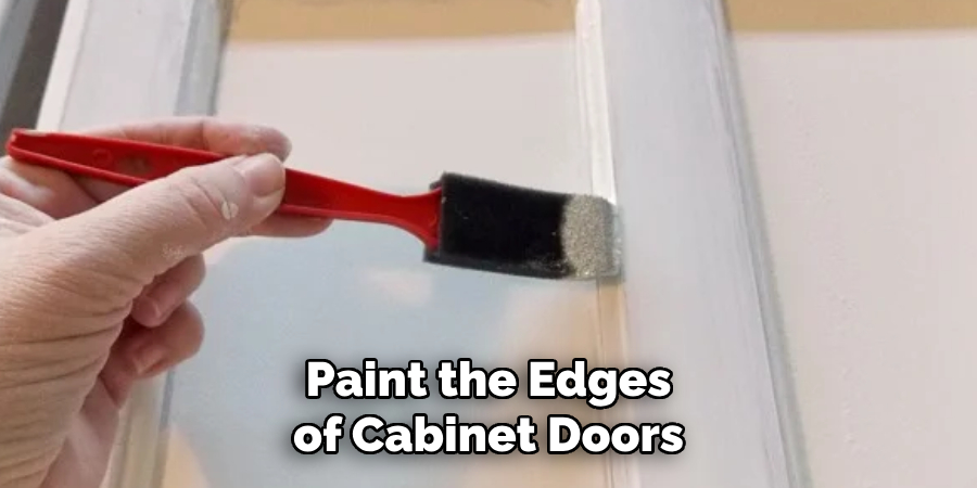 Paint the Edges of Cabinet Doors