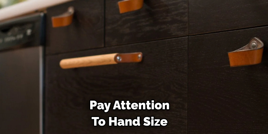 Pay Attention To Hand Size