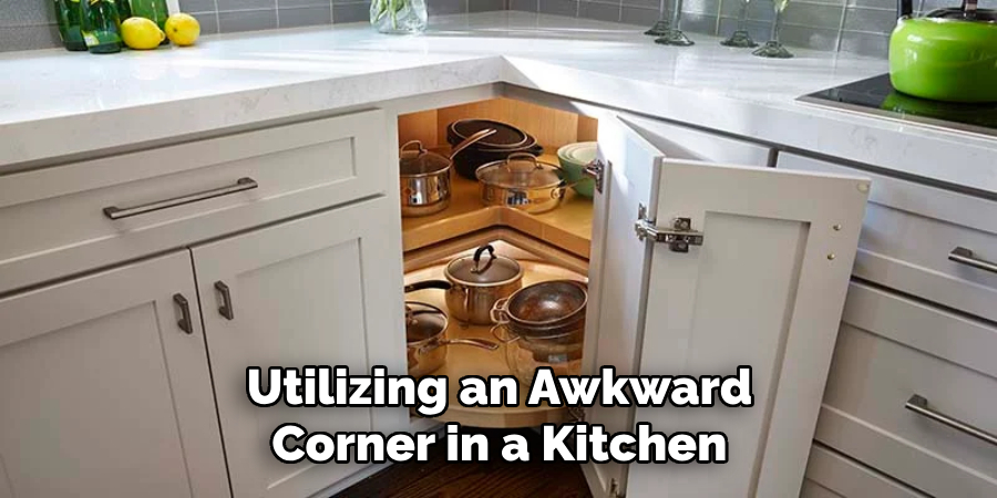 Utilizing an Awkward Corner in a Kitchen