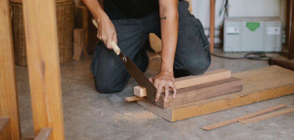 How to Cut Hardwood Floor