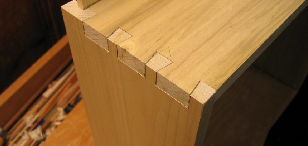 How to Dovetail Drawers