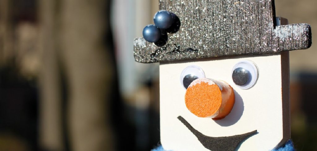 How to Paint a Snowman on Wood