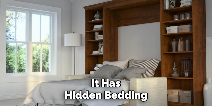 It Has Hidden Bedding