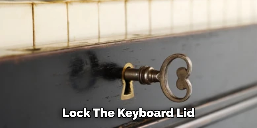 Lock the Keyboard Lid 