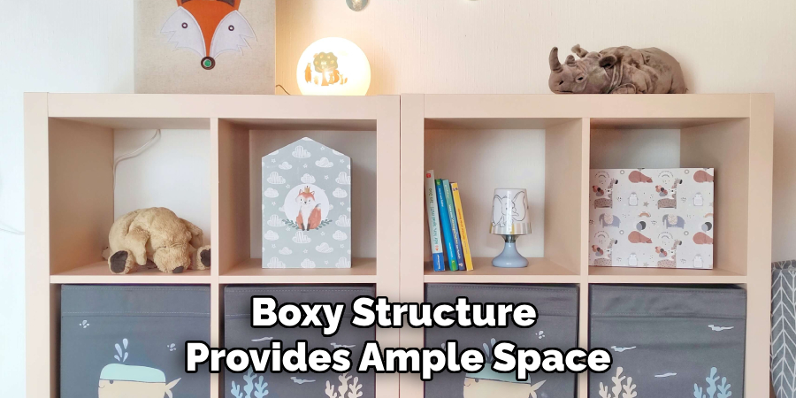 Boxy Structure Provides Ample Space