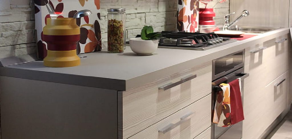 How to Put Trim on Cabinet Doors