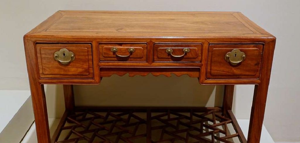 How to paint a secretary desk