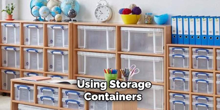 Using Storage Containers