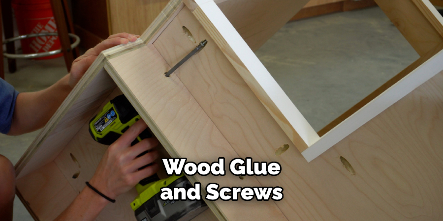 Wood Glue and Screws