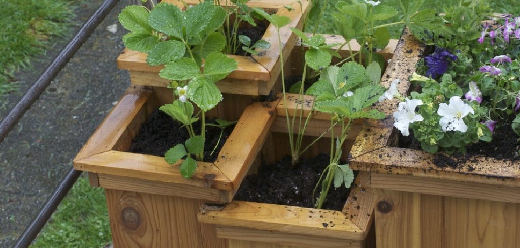 How to Make a Wooden Planter Box