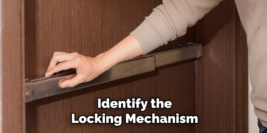 Identify the Locking Mechanism