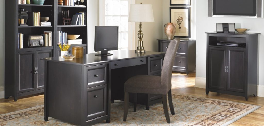 How to Paint a Executive Desk